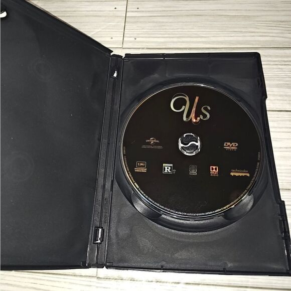 Us Movie (DVD, 2019, Horror) Jordan Peele (English/French) Universal Studios - Picture 3 of 5